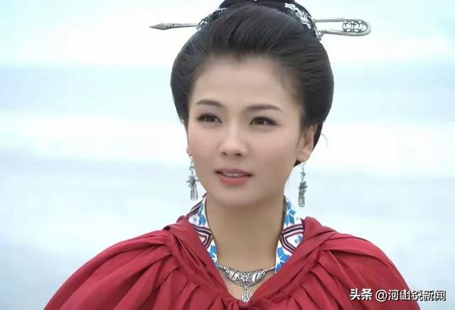 升！两杠三星护航身边数十位商界大佬AG真人娱乐刘涛一到福建咖位自动上(图5)