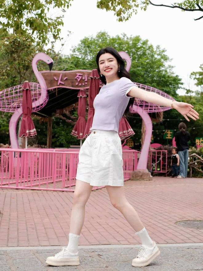 剪裁和面料选择提升穿衣格调AG真人时尚与品位如何通过(图4)