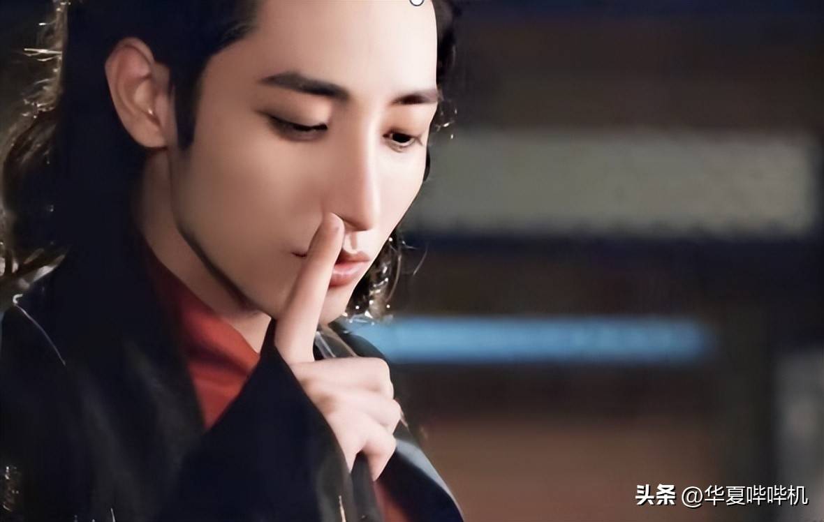 ：韩星装嫩、偷穿国内明星松弛亮眼AG真人国际釜山电影节离谱红毯秀(图14)